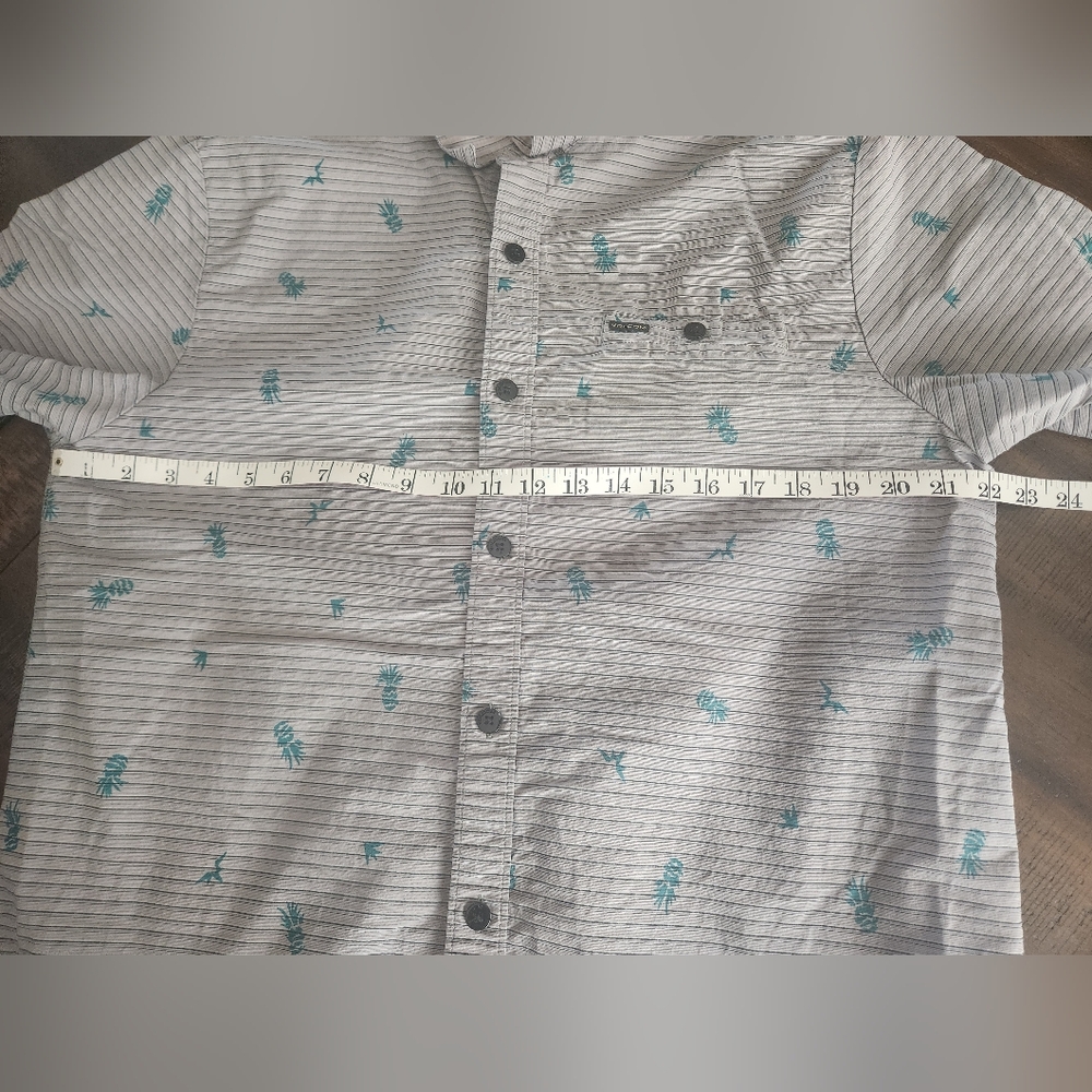 Volcom Men's Pineapple Button Down Short Sleeve Sz XL - Picture 5 of 6